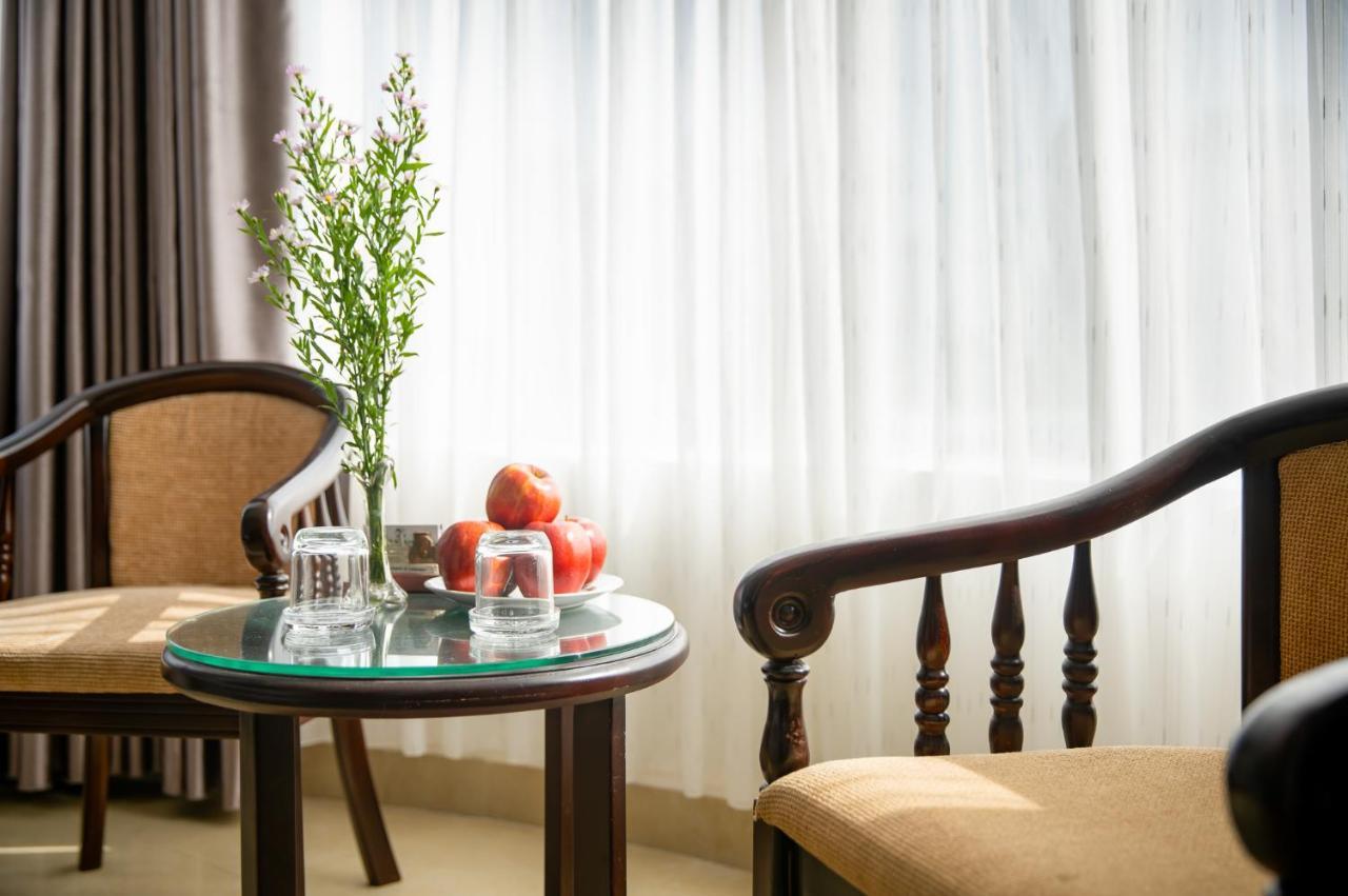 Thanh Lan Riverside Hotel Дананг Екстер'єр фото