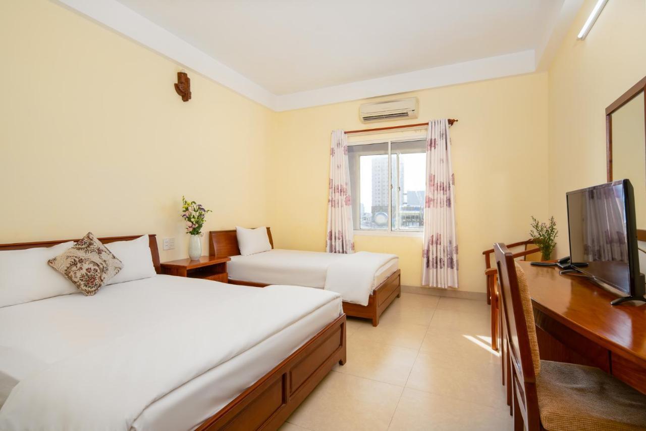 Thanh Lan Riverside Hotel Дананг Екстер'єр фото