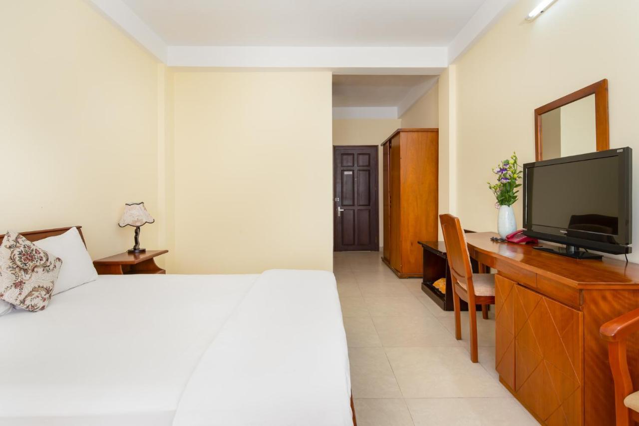 Thanh Lan Riverside Hotel Дананг Екстер'єр фото