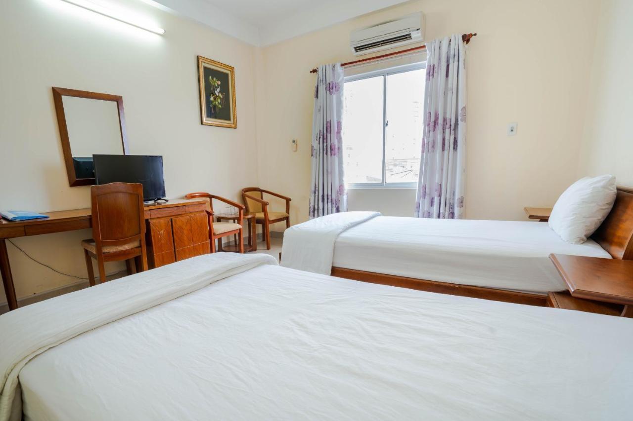 Thanh Lan Riverside Hotel Дананг Екстер'єр фото