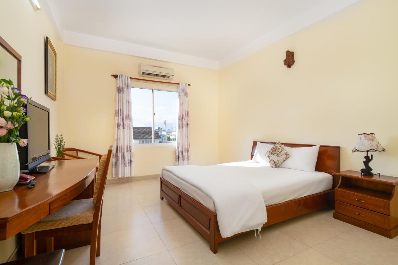 Thanh Lan Riverside Hotel Дананг Екстер'єр фото
